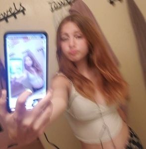 Meet your Posher, Lily